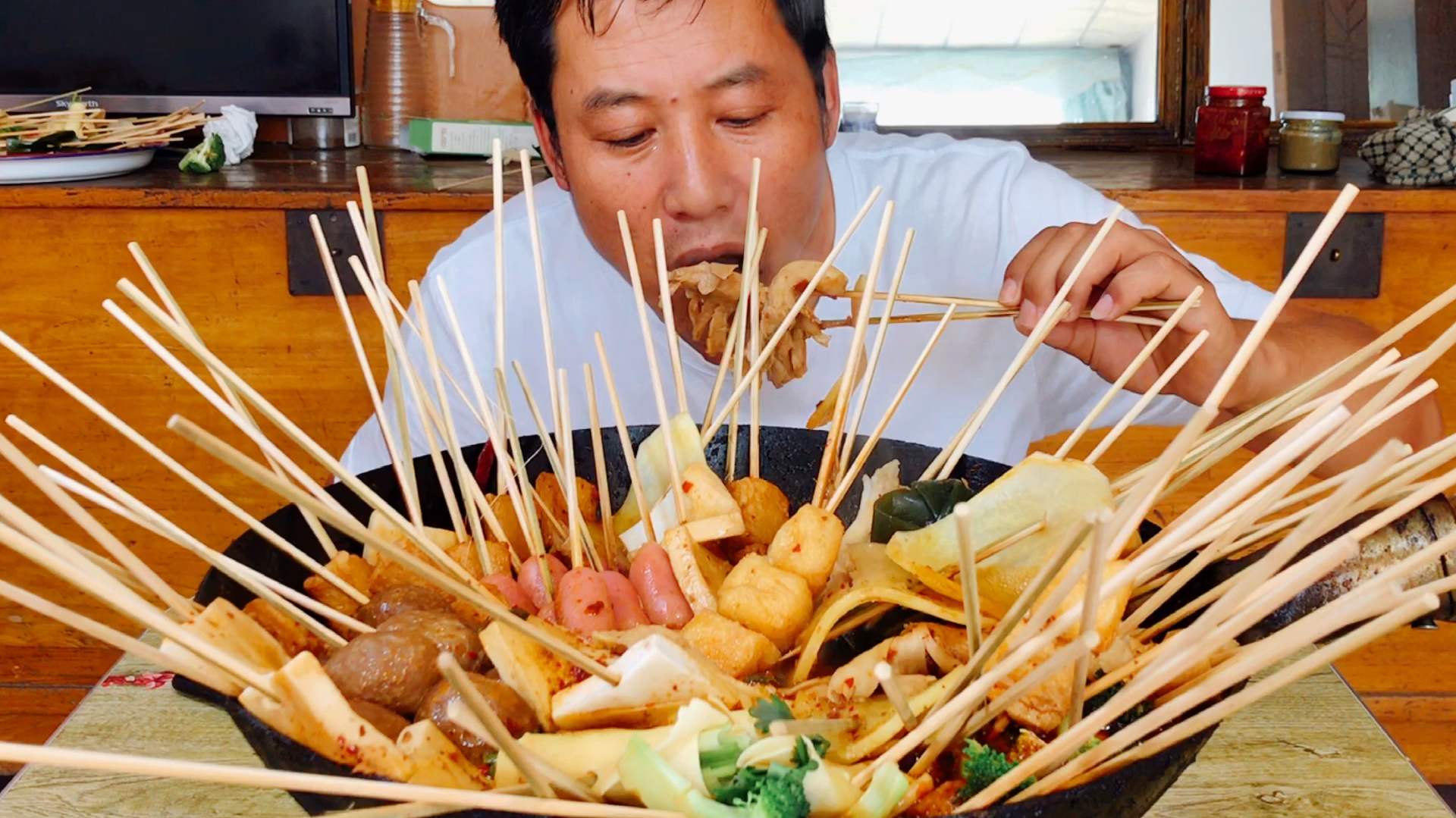 几十块就能做一锅街边小吃串串香吗?麻辣够味,一次吃个够!过瘾