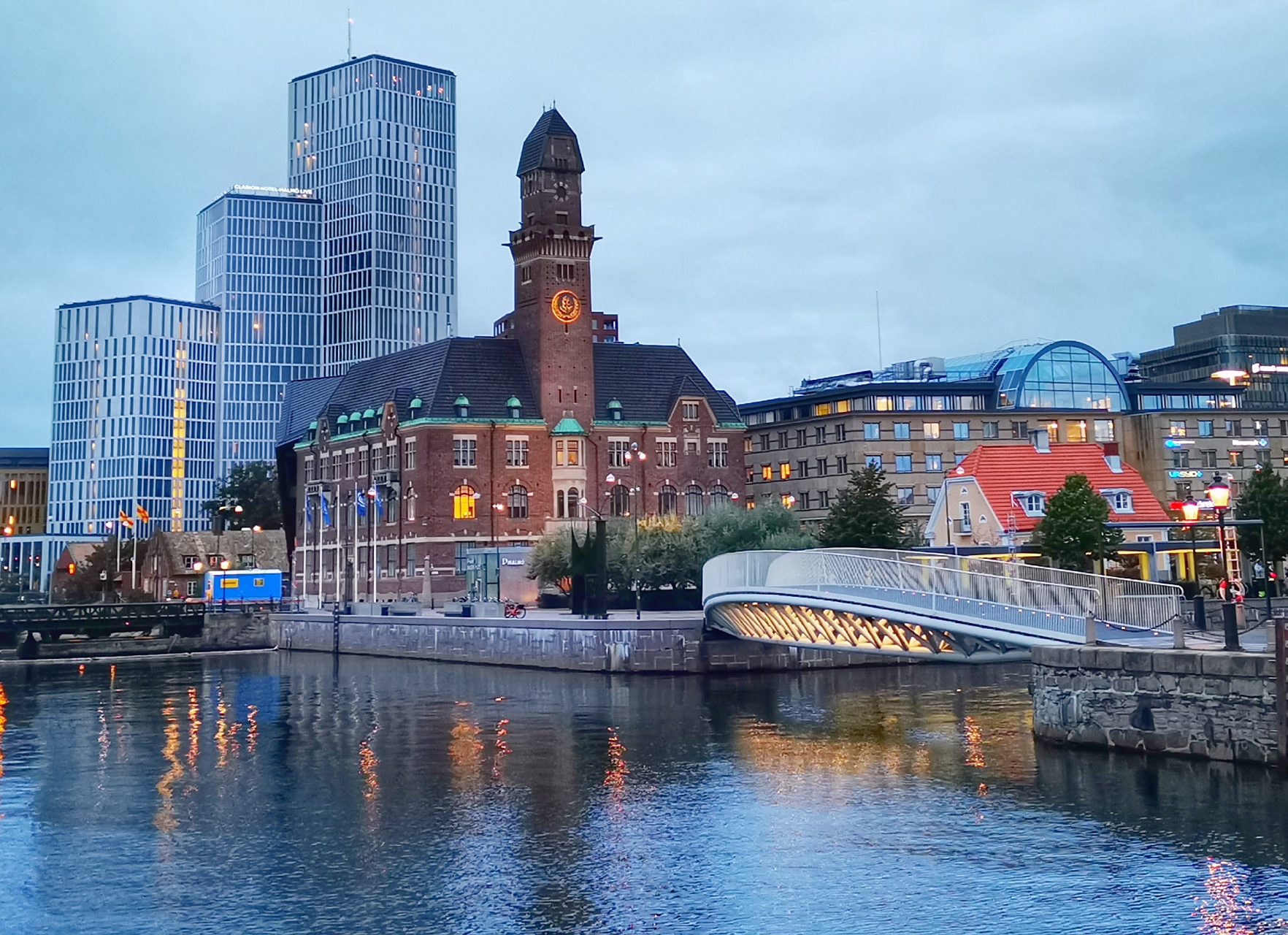 海外文旅# 【这里是瑞典马尔默大广场】989697159503