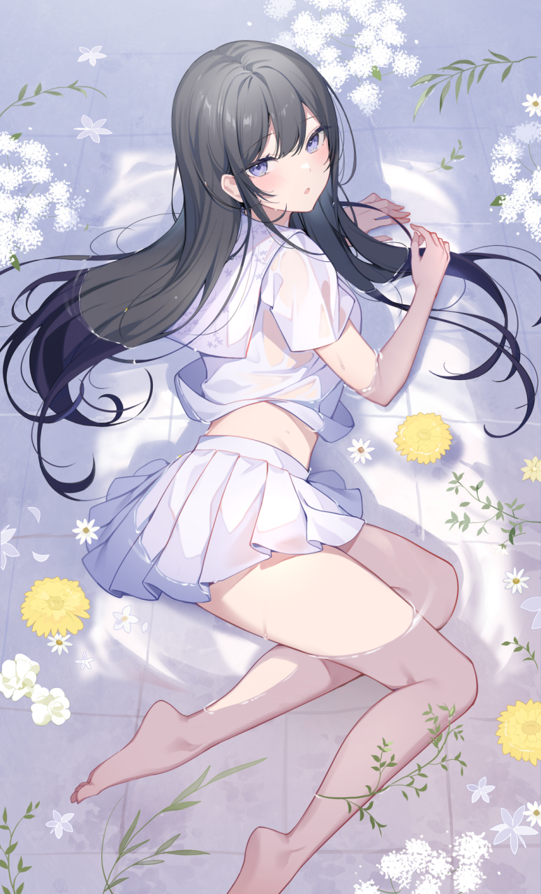 乌黑亮丽的长发少女#二次元#  画师:イコモチ