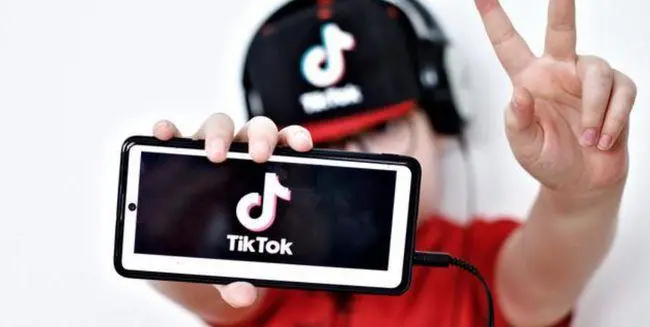 Tiktok账号系统打造，深度解析Tiktok新手起号技巧与配合跨境电商发展终局价值1980元