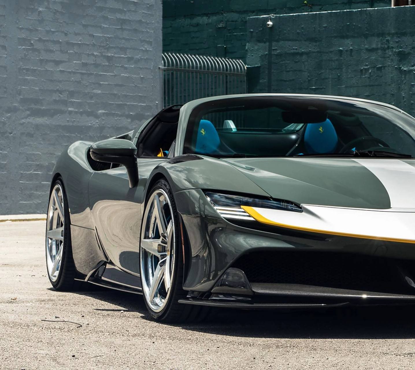 法拉利sf90 spider