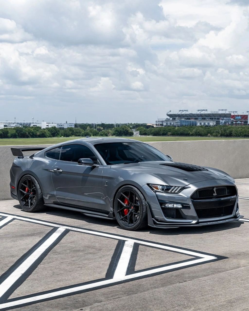 纯正美式肌肉车,福特谢尔比gt500蛇王