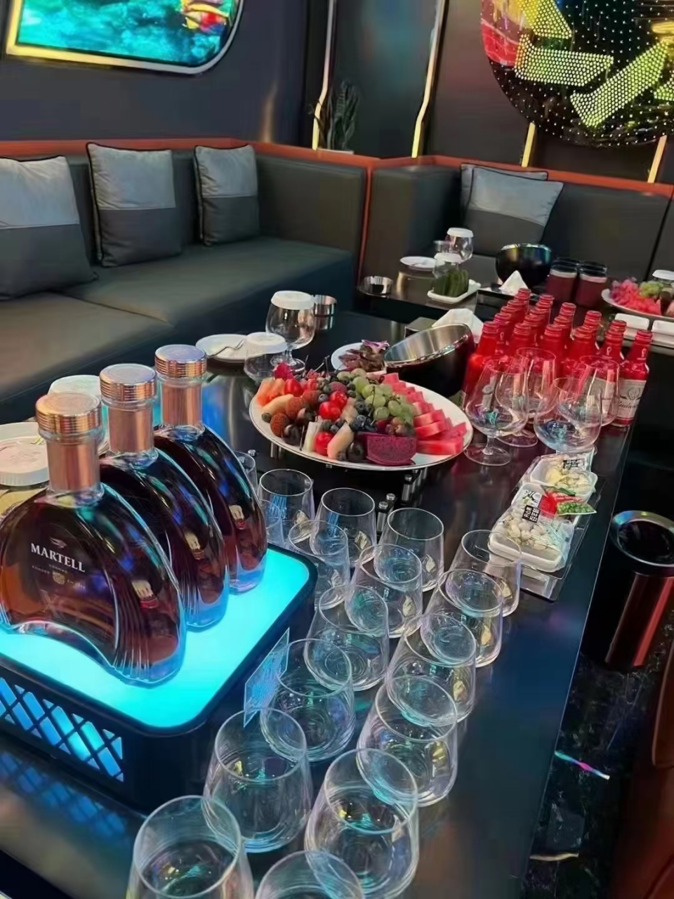 郑州哪个商务ktv陪唱多?郑州陪唱最多的的商务ktv点击主页联系我吧!