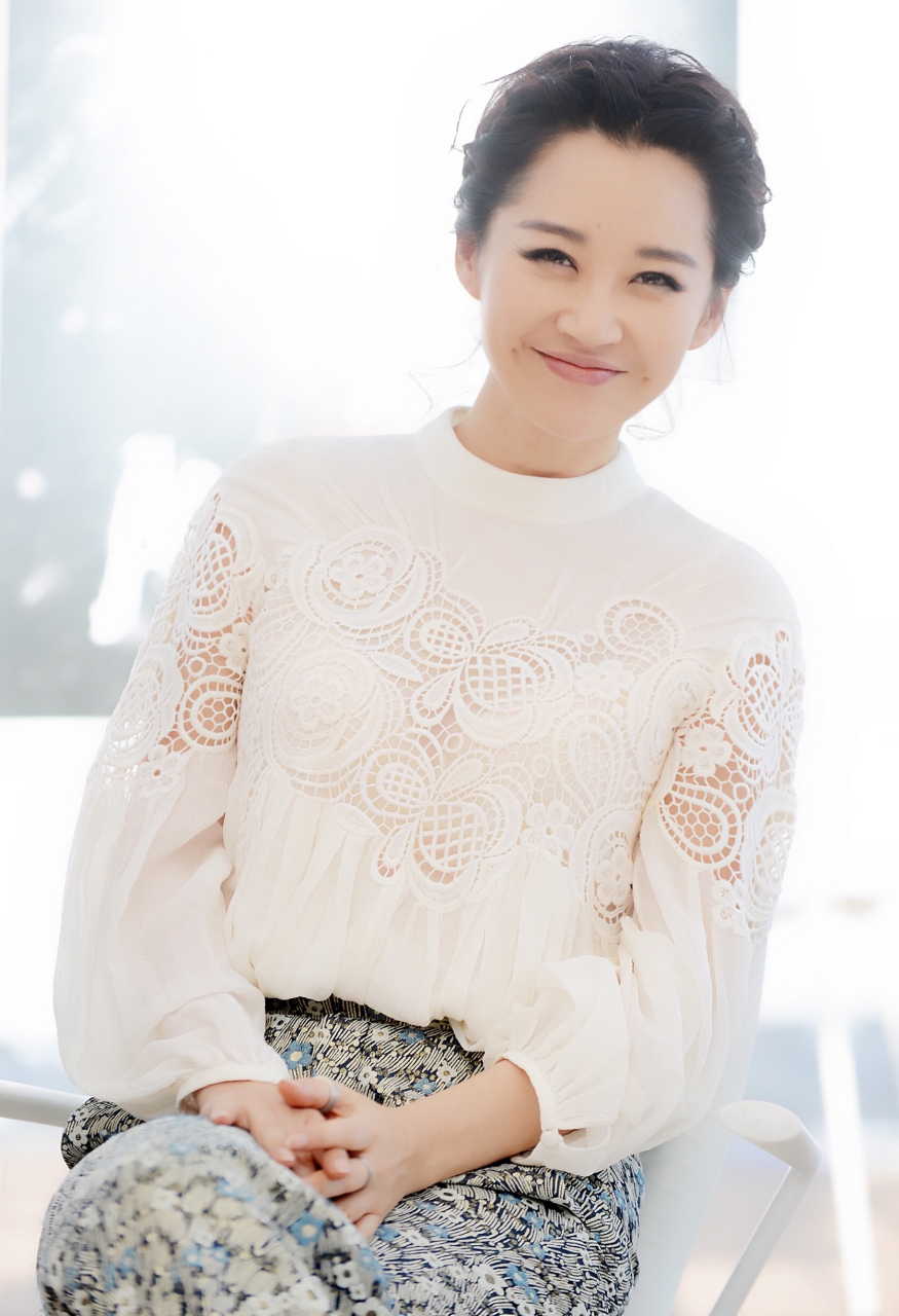 梨涡美女许晴,1969年1月22日出生于中国北京市,毕业于北京电影学院