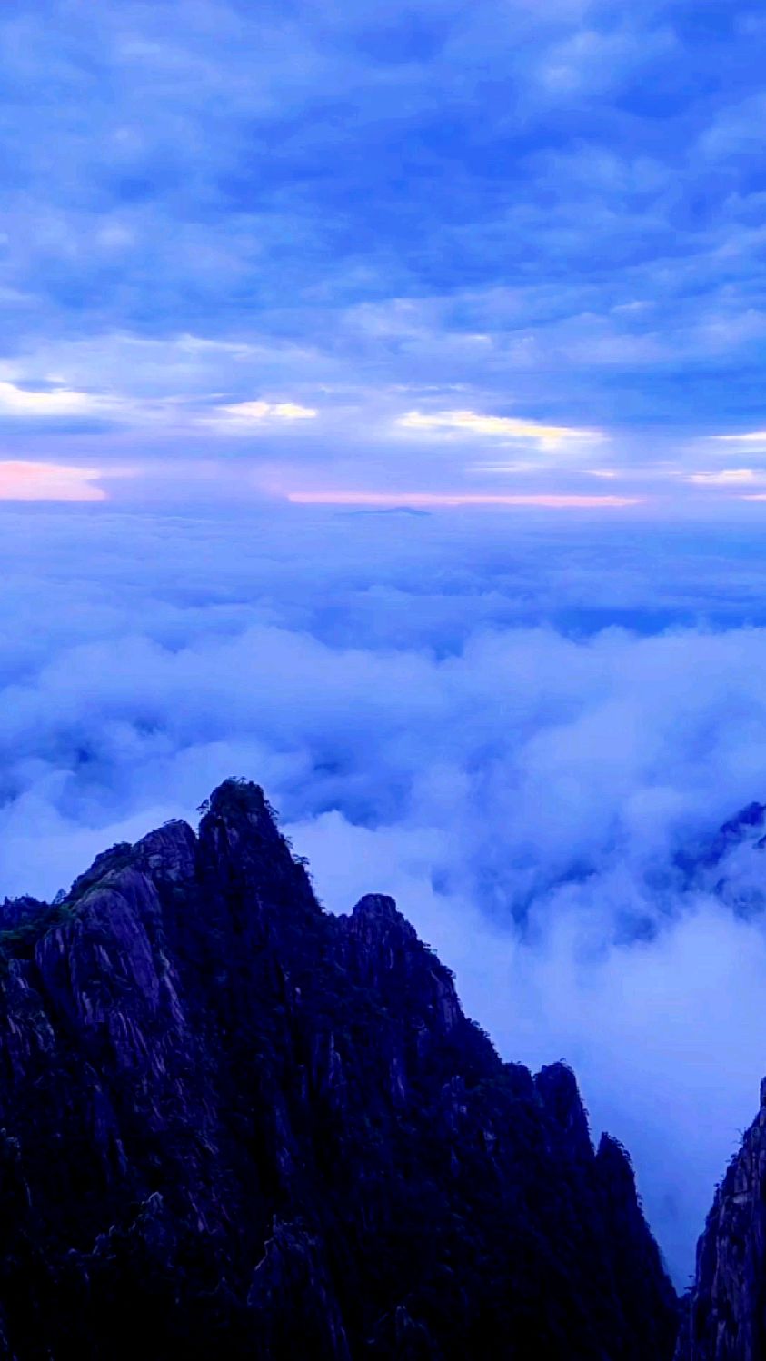 山海自有歸期,風雨自有相逢意難平終將和解萬事終將如意-黃山雲海