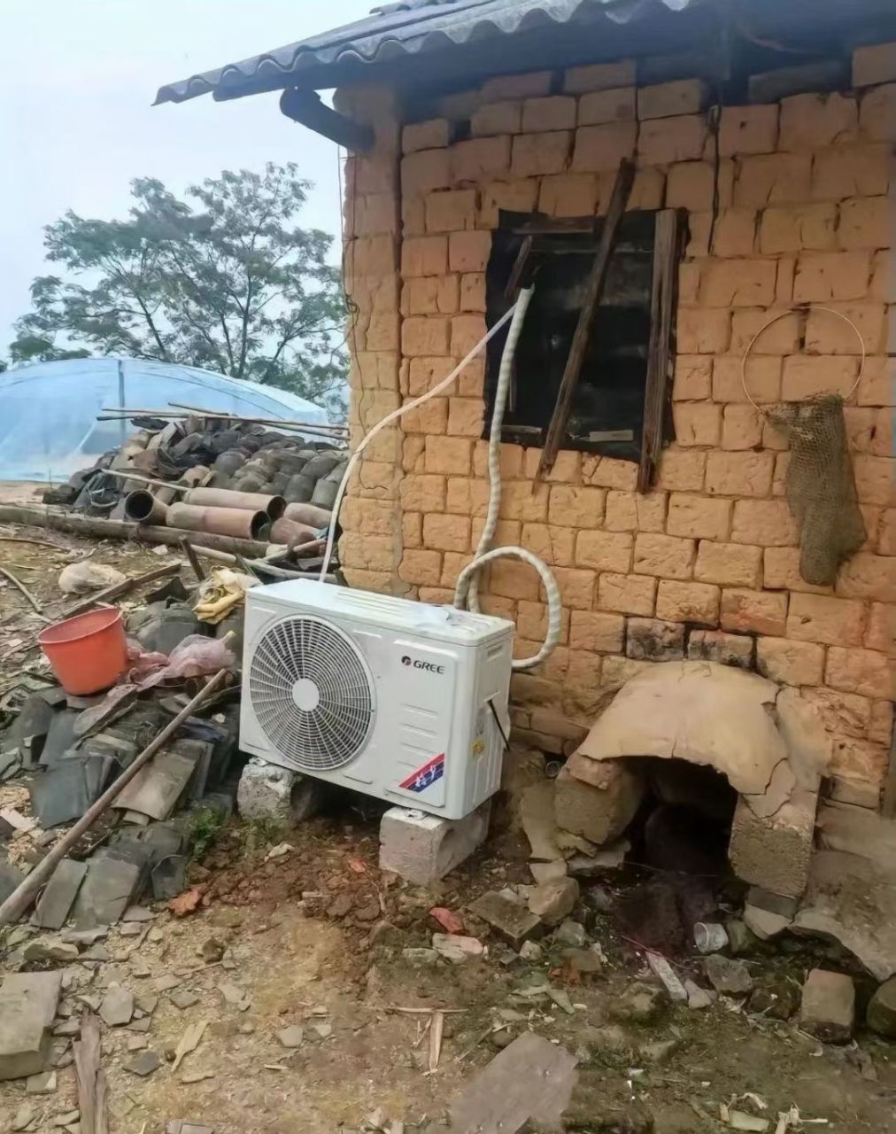 在农村终于装上空调了,这个夏天再也不怕热了!