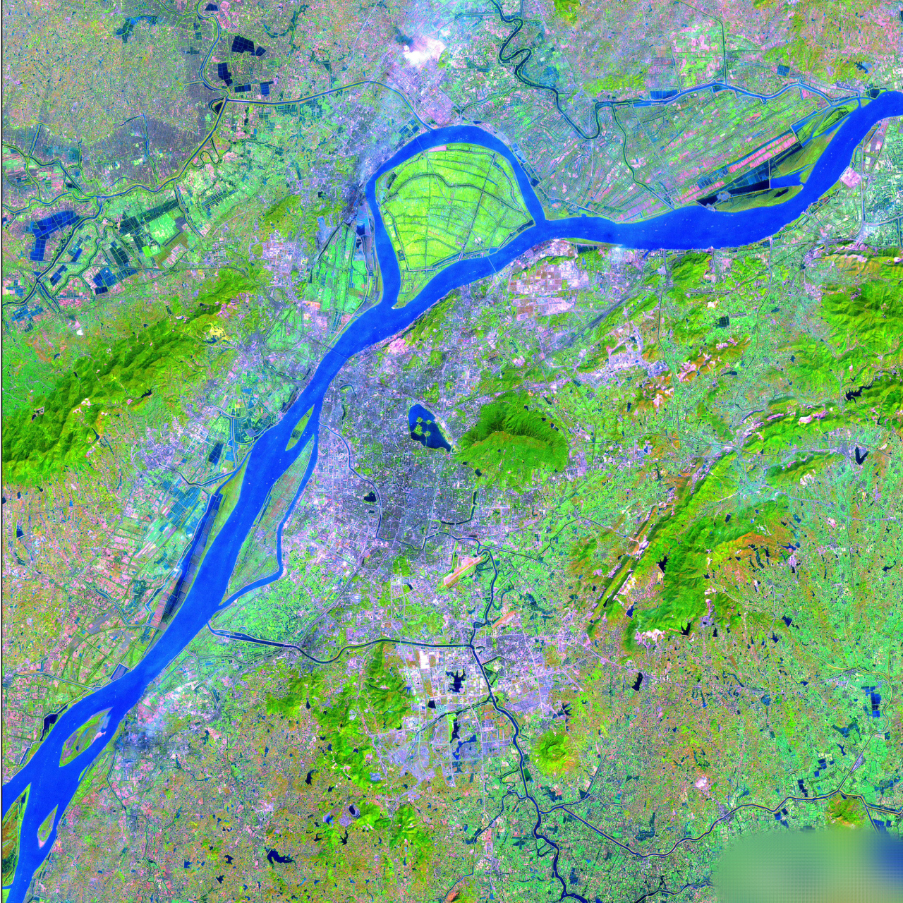 南京城市变迁,2002年10月 vs 2021年3月.