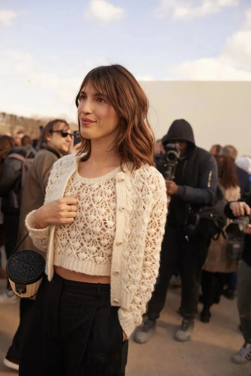 你是不是总一直认为黑白灰是百搭色?