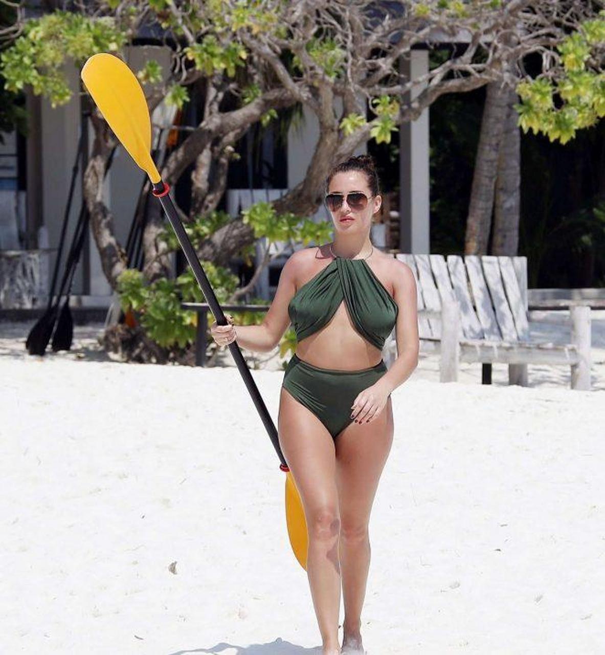 英国的真人秀明星克洛伊·古德曼(chloe goodman