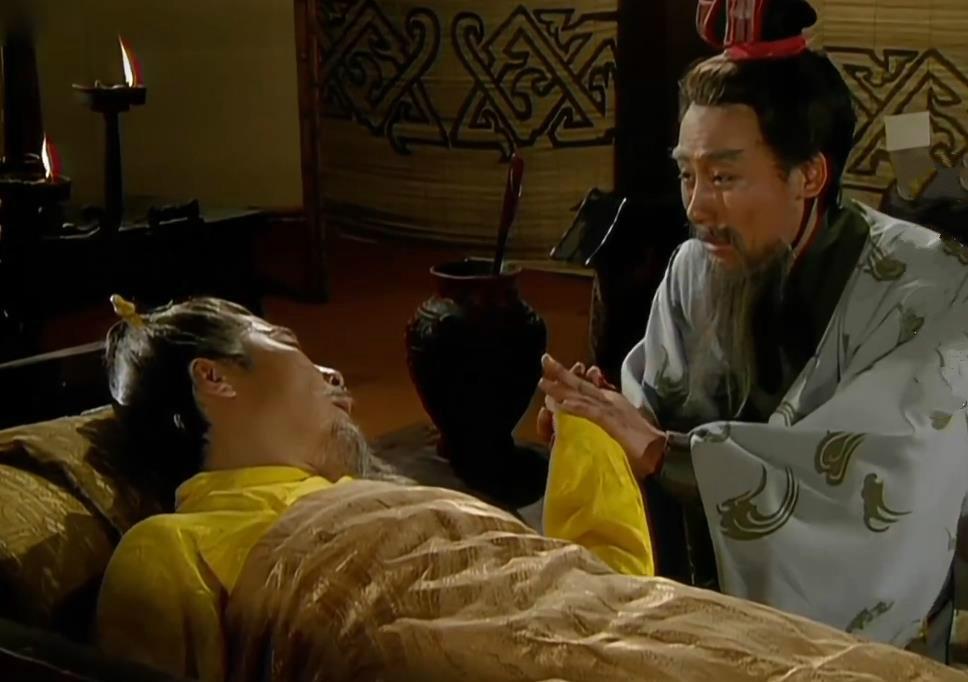 身为唯二的托孤重臣,李严为何轻易被诸葛亮废为庶民?