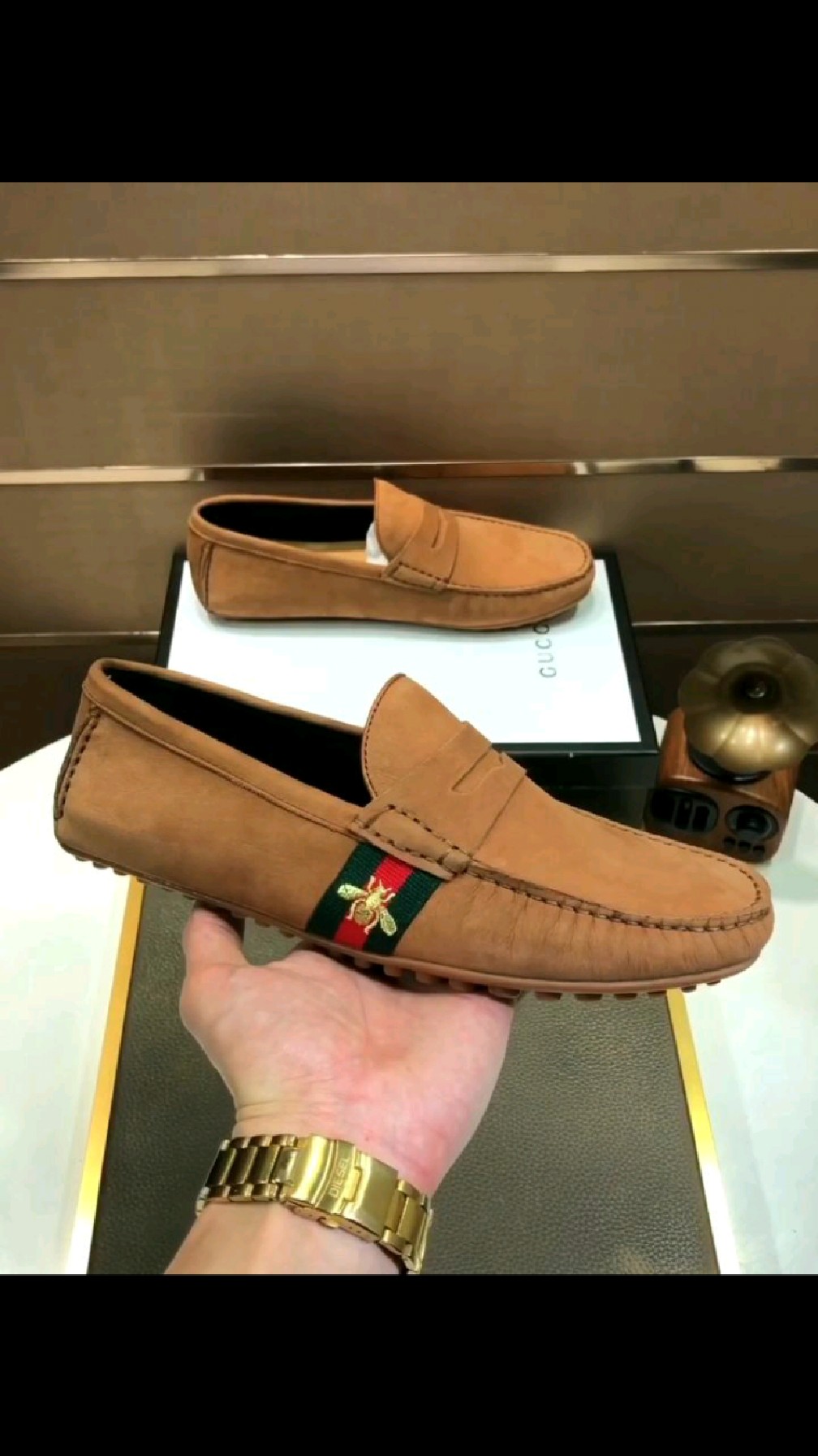 想不明白为什么那么多老司机开车都喜欢穿古驰豆豆鞋,看完后明白了.