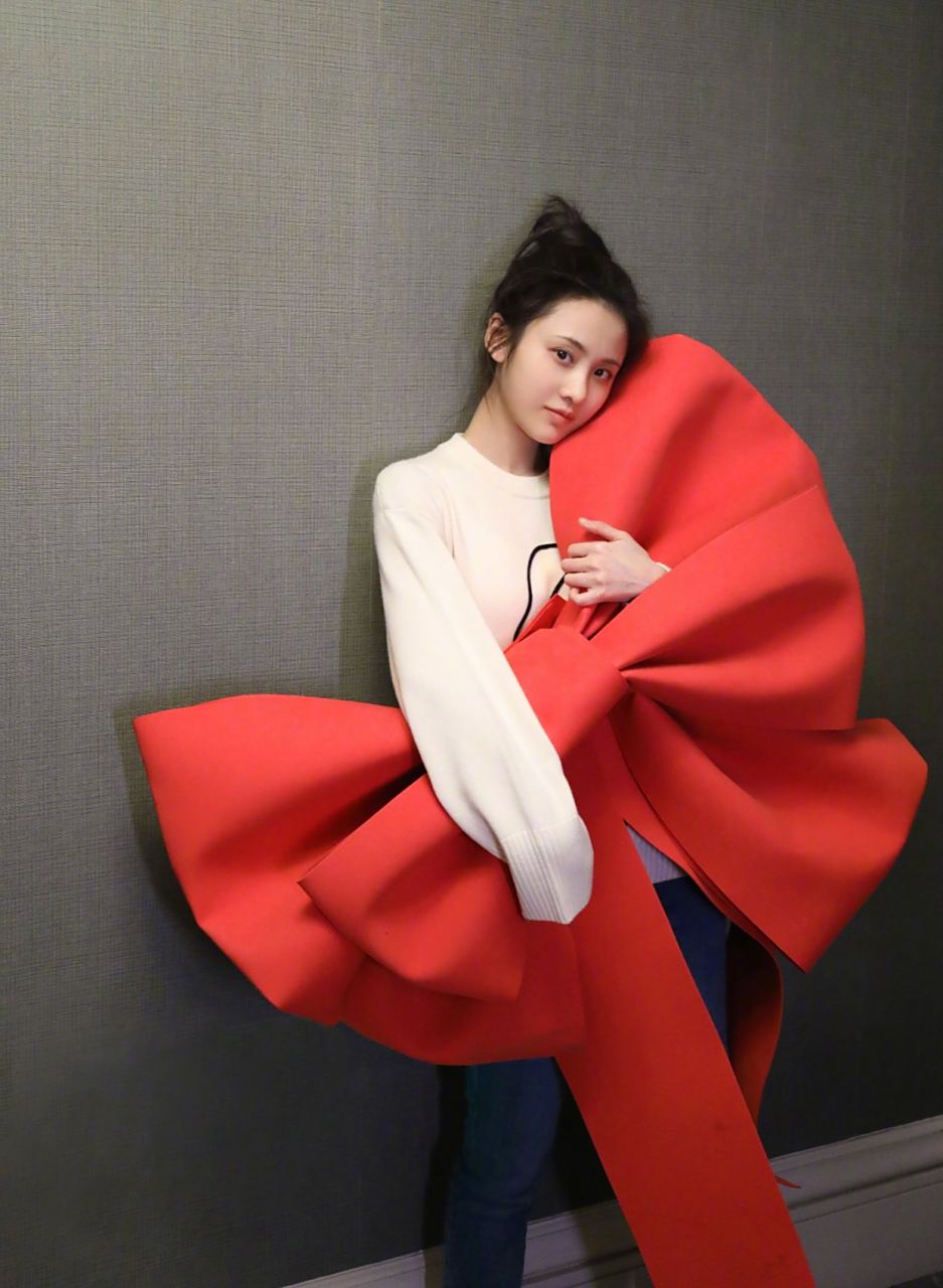 张慧雯:捧不红的谋女郎,是张艺谋过气了还是90后没舞台?