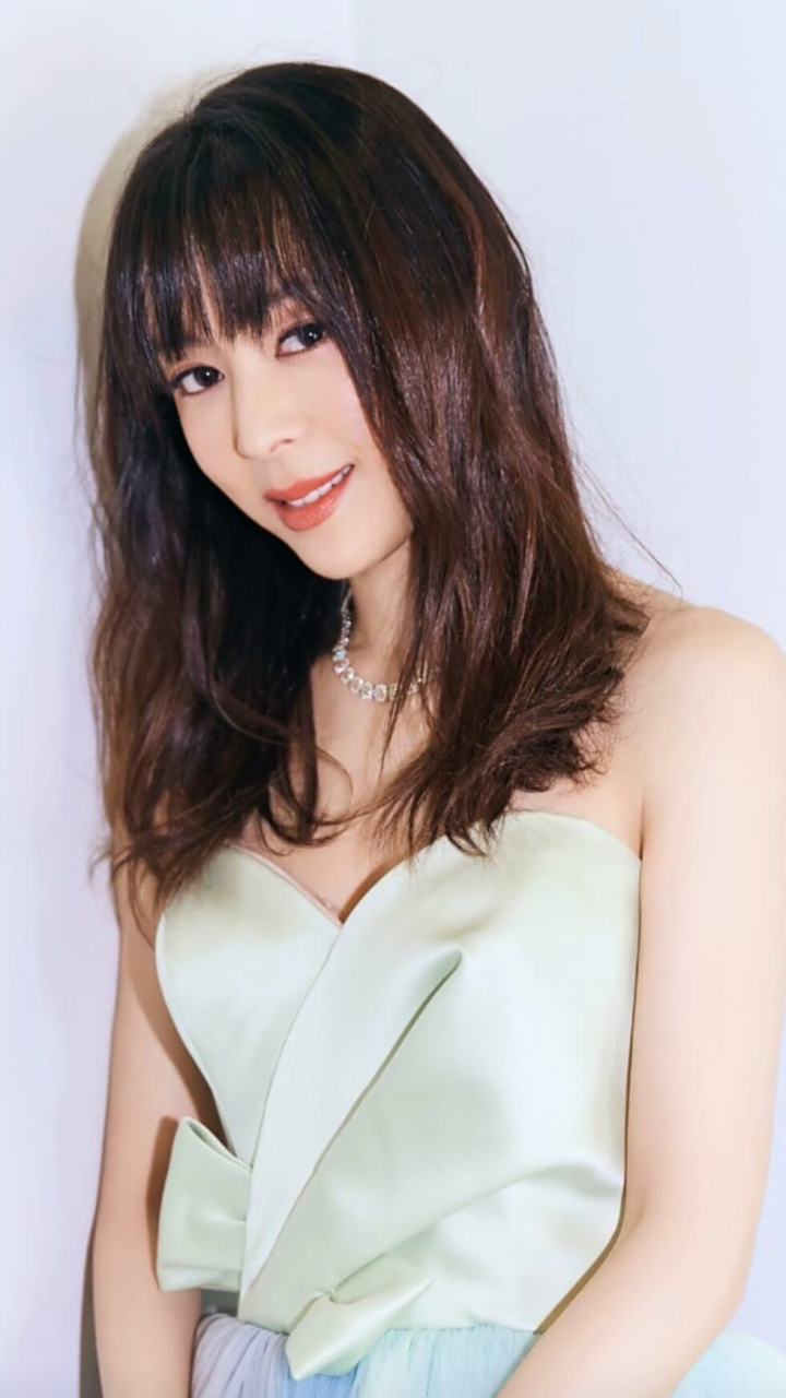 张静初,原名张静,1980年2月2日出生于福建省三明市永安市,中国内地女