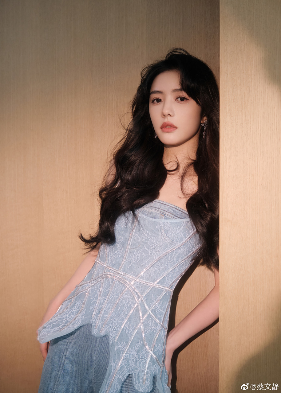 蔡文静,如花似玉,青春靓丽!