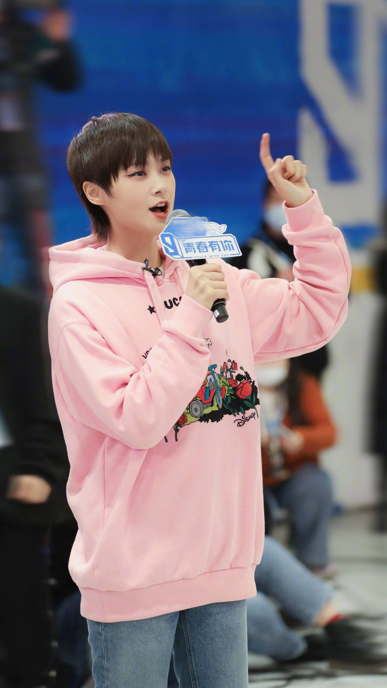 歌手李宇春,加盟综艺节目《青春有你3》,请看实力唱将的照片