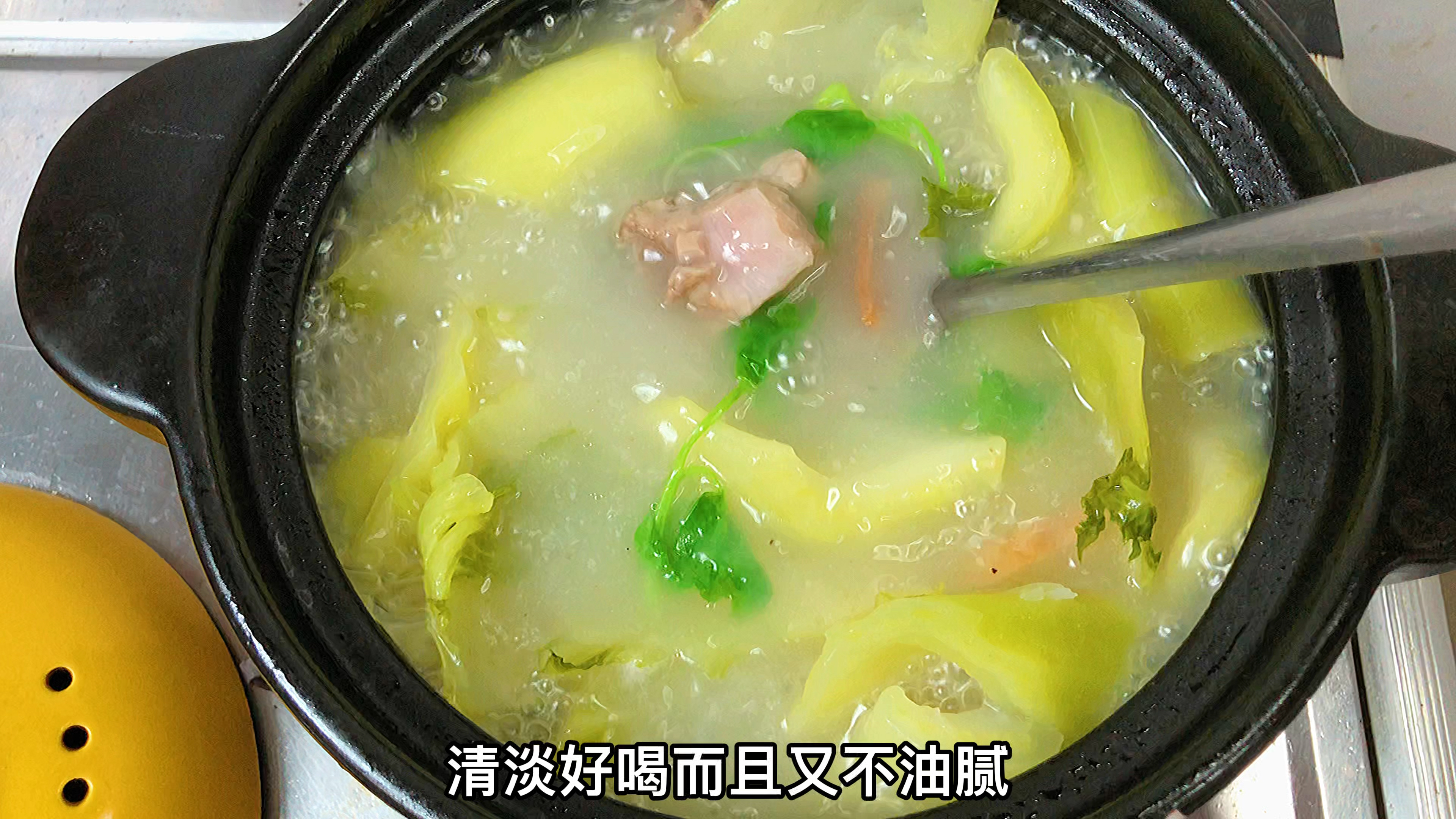 广东人煮汤不放味精鸡精,只需要这个鲜干货,汤汁奶白鲜美