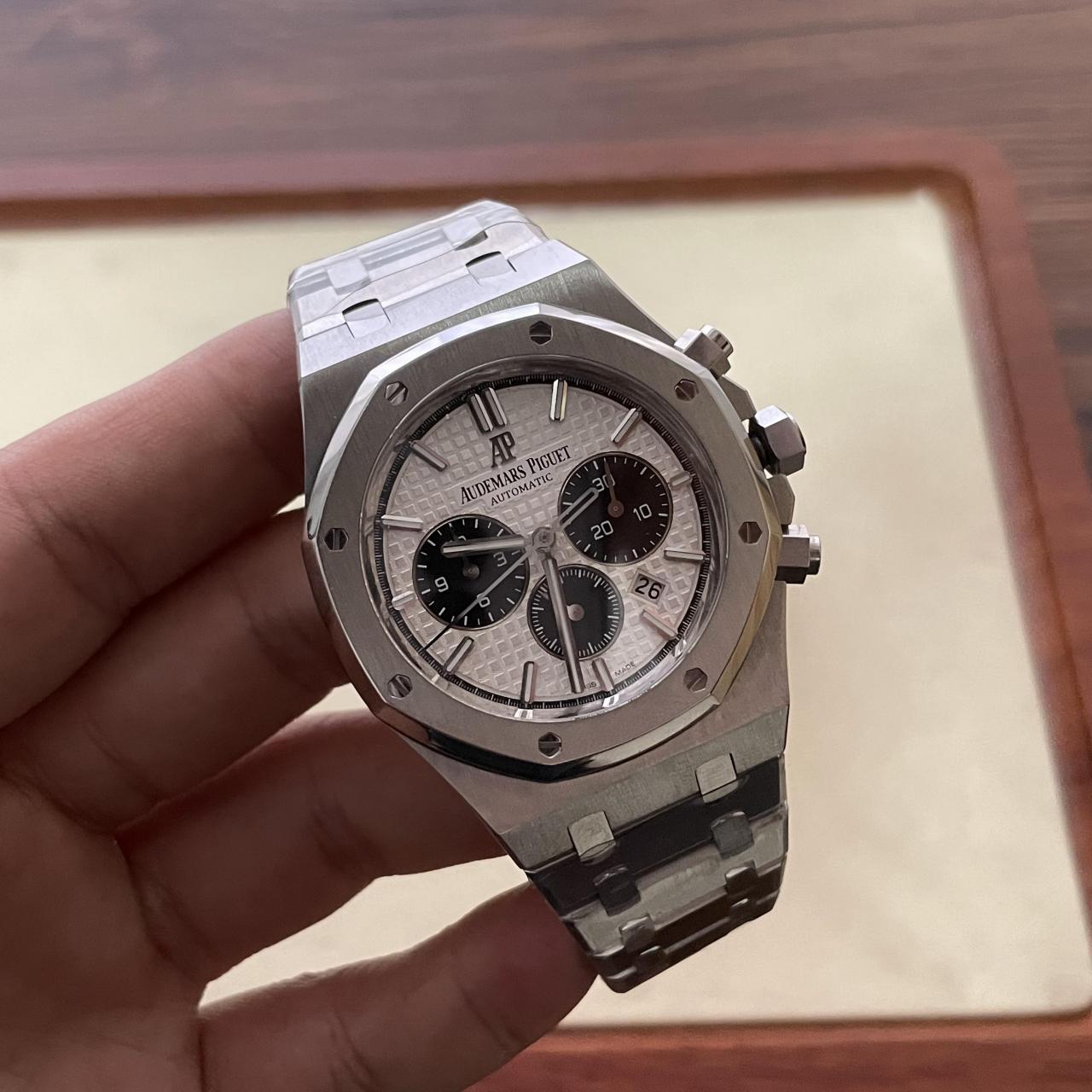 爱彼皇家橡树26331,熊猫ap#手表# #时尚穿搭# #爱彼皇家橡树