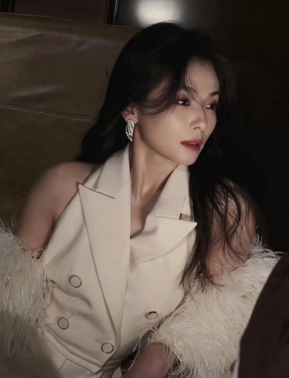 刘涛微博感慨花少已经快十年了,并配上了活动宣传图.