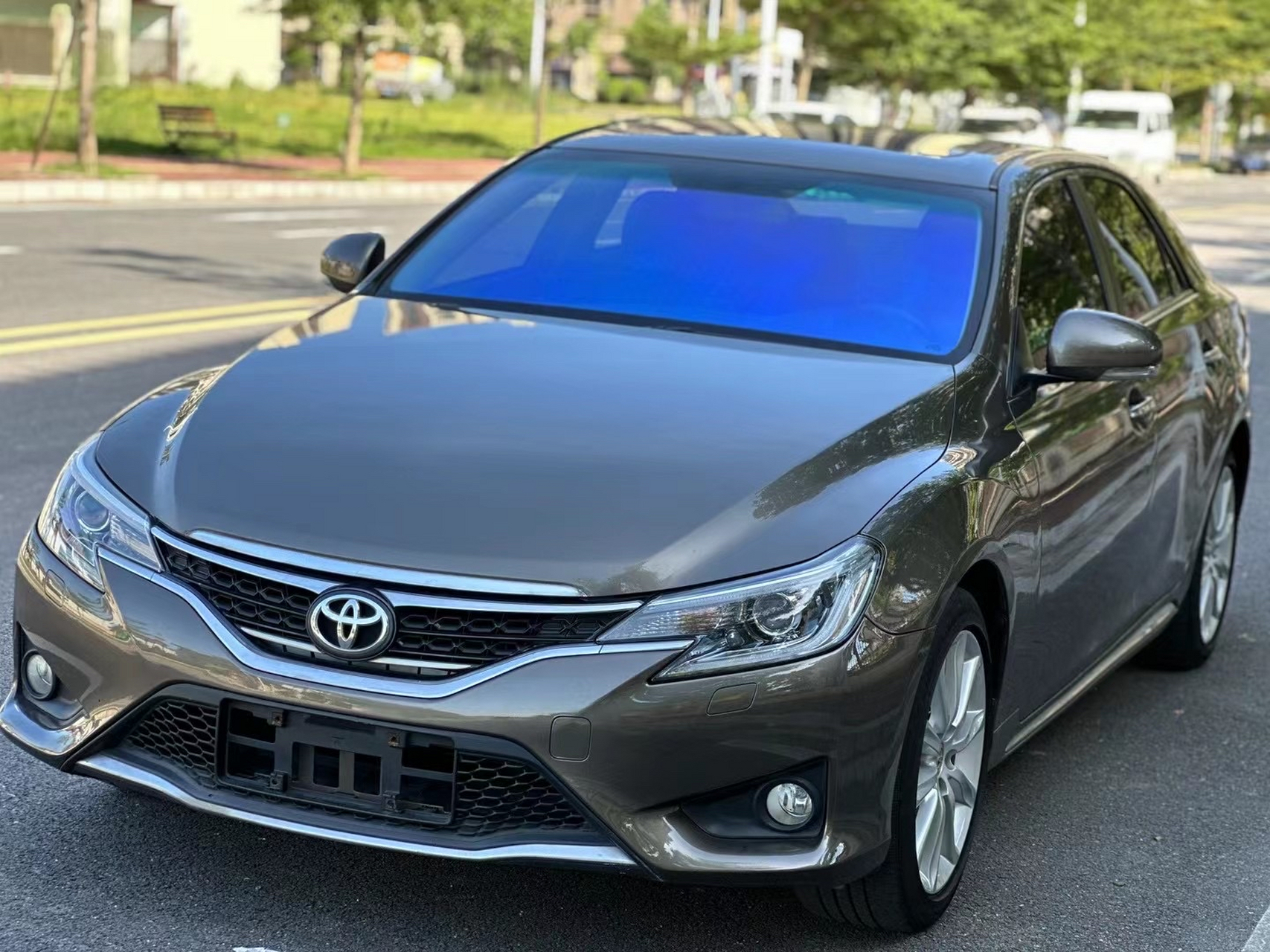 2014年11月上牌丰田锐志尊锐版2.