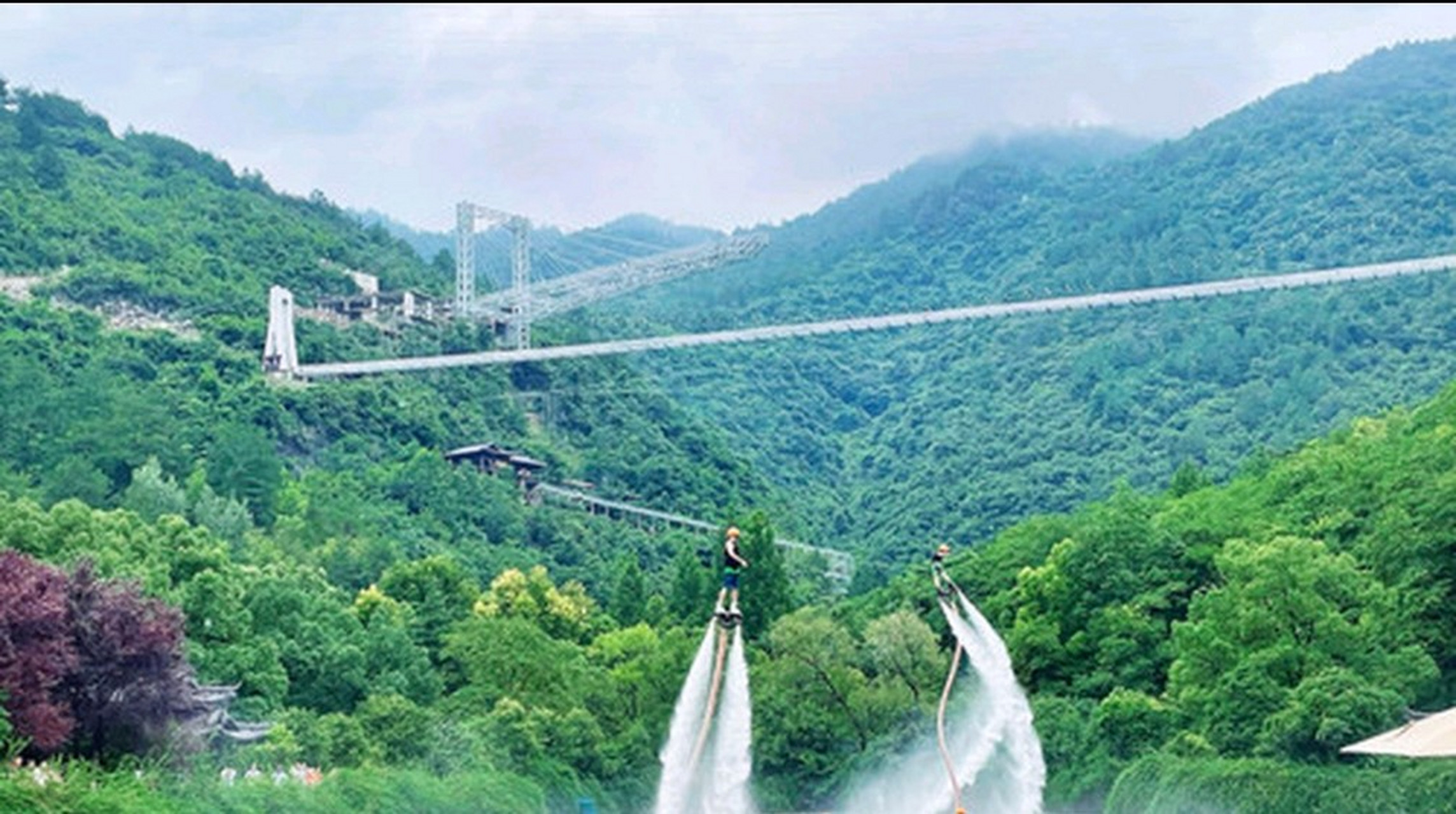 垂云通天河是一个充满神秘和美丽的地方,位于浙江省桐庐县境内.