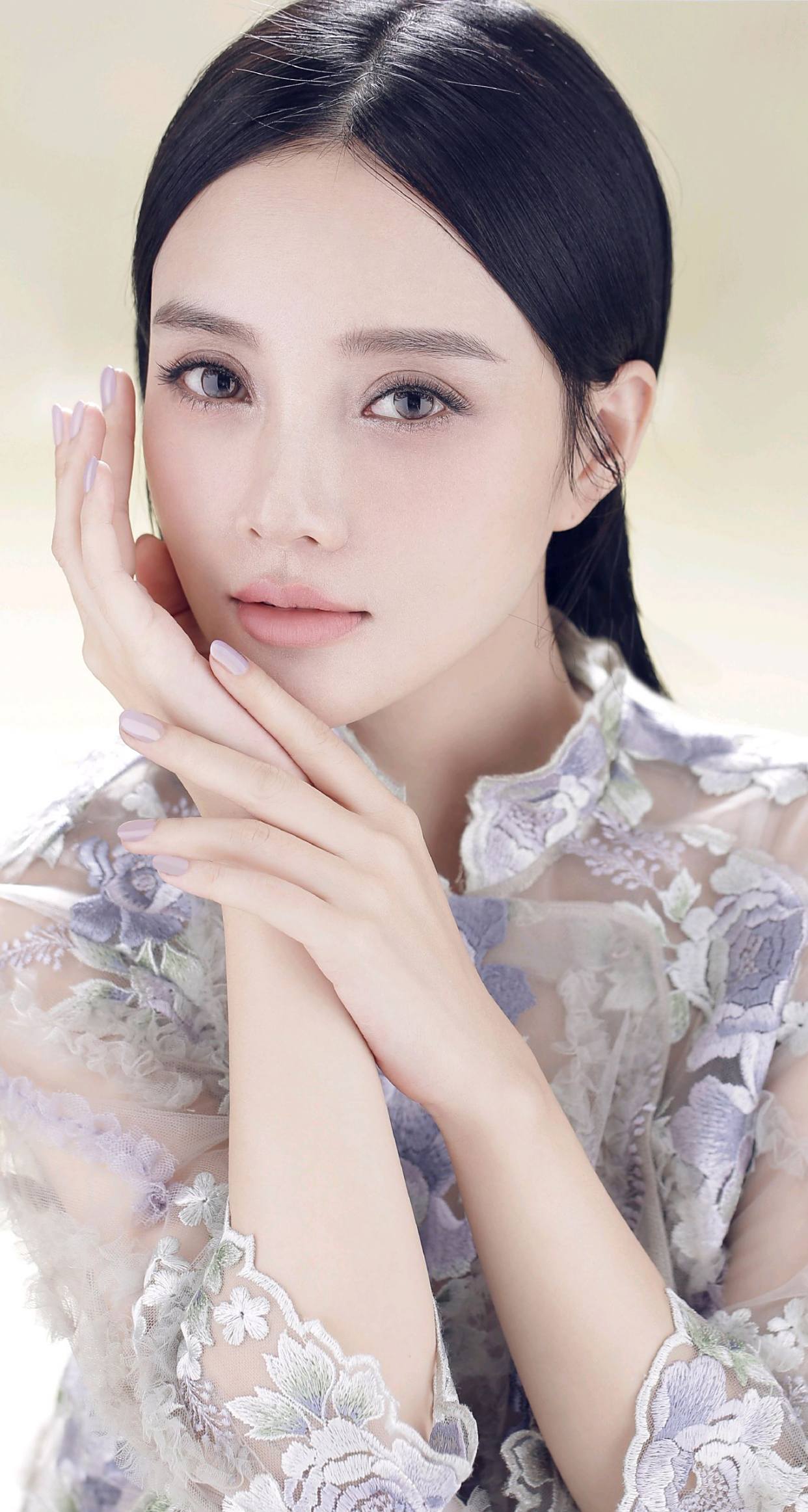 李小璐高清写真图集,皮肤白皙,美丽动人