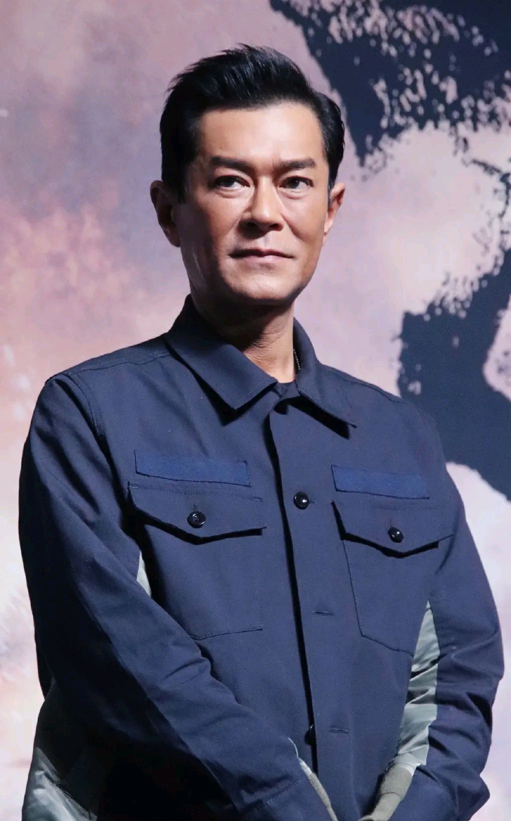 古天乐眉眼"上吊"疑似整容,皮肤由白变黑一直都是谜