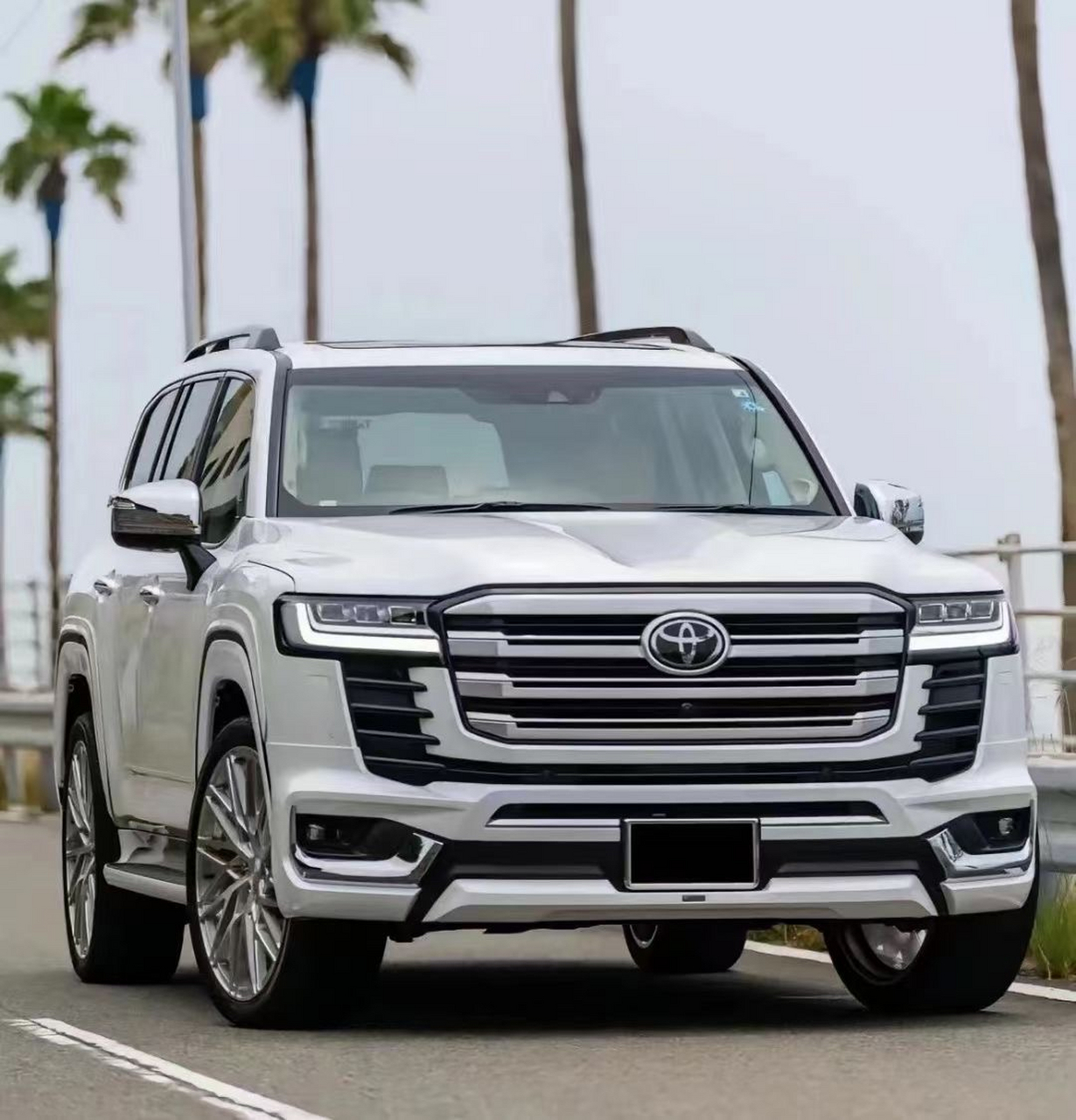 平行进口丰田酷路泽lc300改装后效果