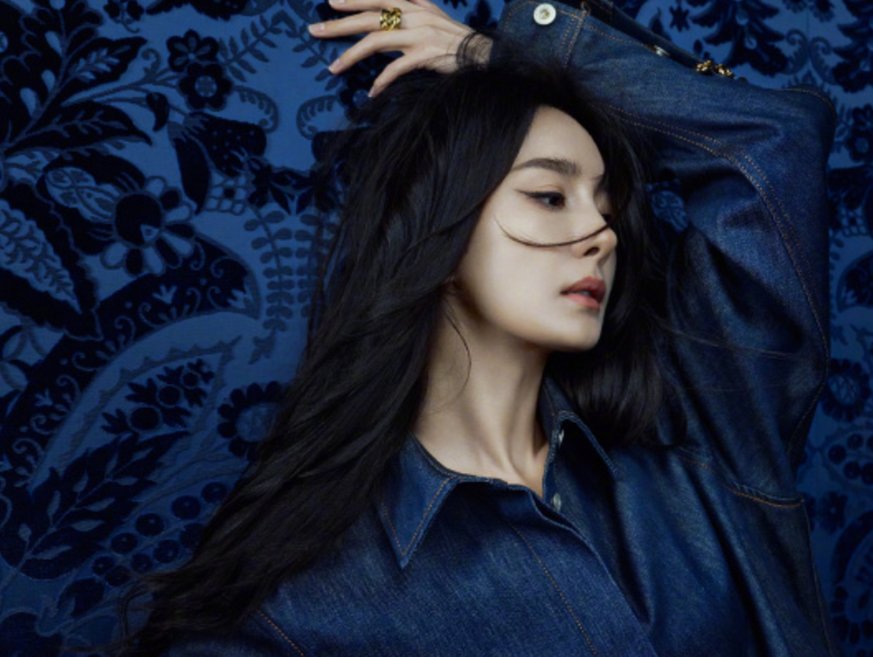 有消息透露,电影《酱园弄》的女二号角色将由杨幂出演,据雷佳音的粉丝