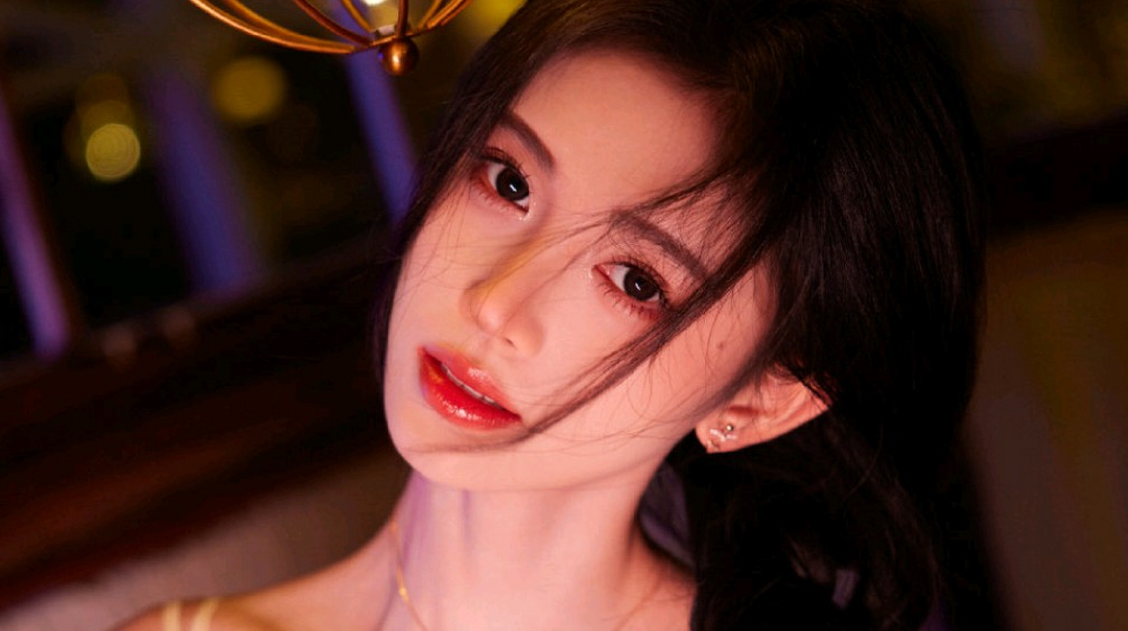 鞠婧祎[超话]# 今日份直播造型图奉上,祝拥有甜甜的好梦[抱一抱]