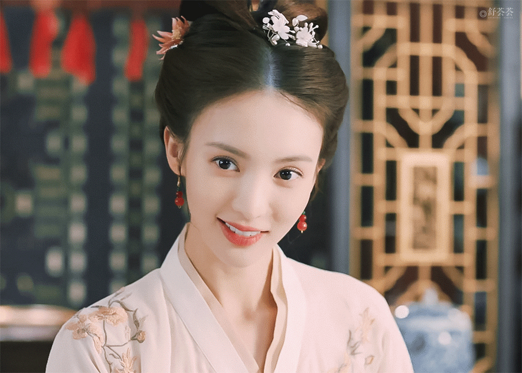 金晨的演技和颜值都在线,她的古装还是值得期待的.