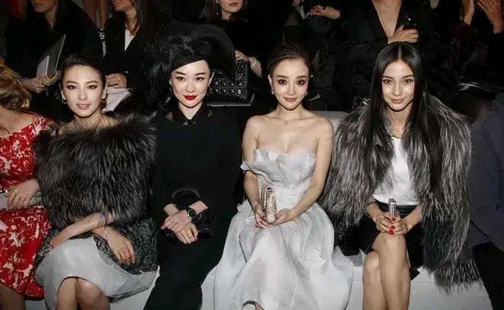 李小璐,angelababy,霍思燕,张雨绮 美女同框,必有一美,有对比就有输赢