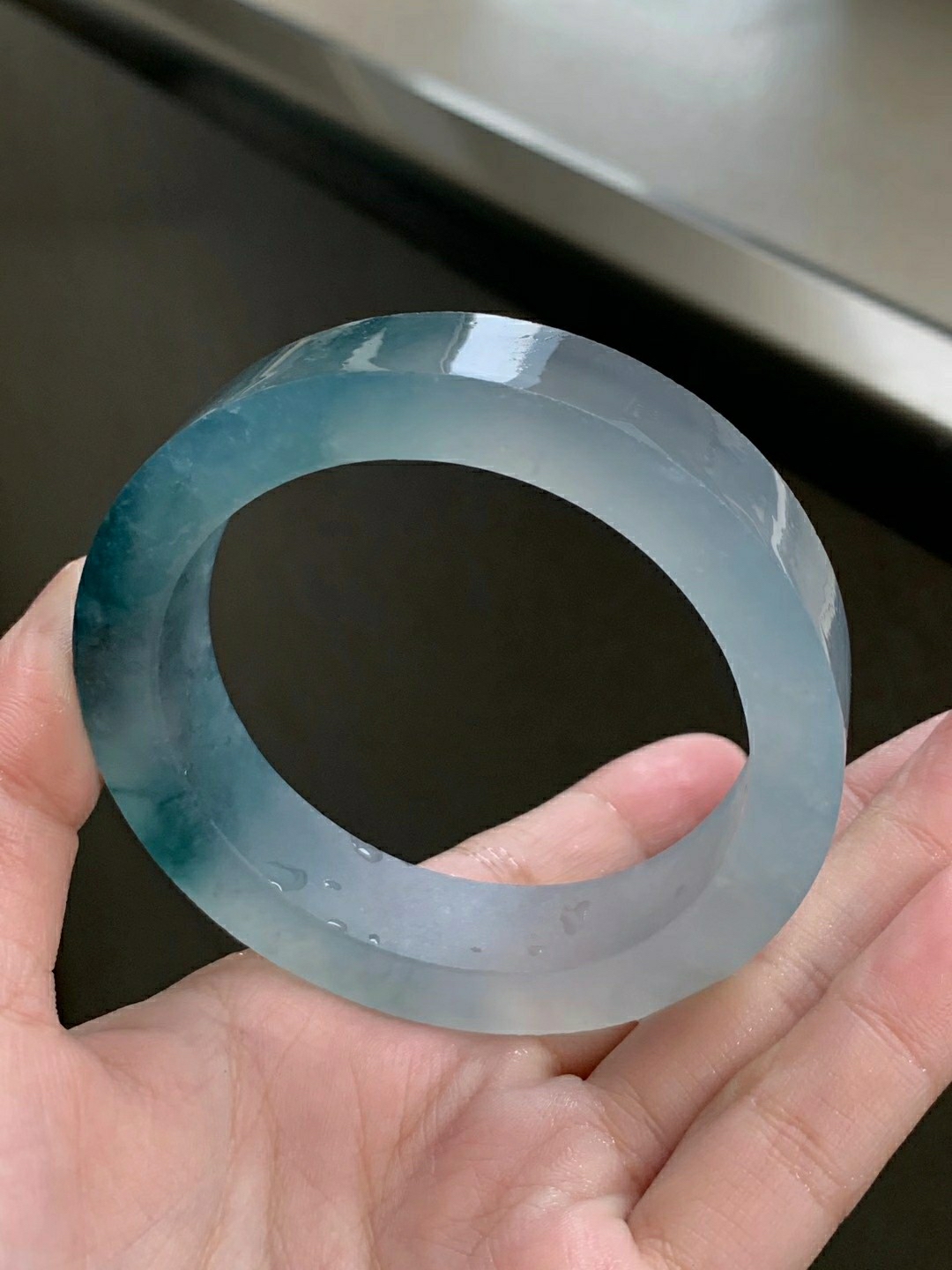 飘蓝半山半水翡翠手镯