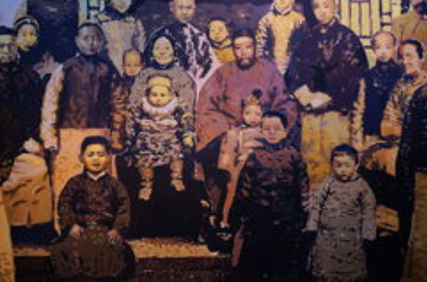 富善先生是小说《四世同堂》中塑造的一个英国驻中国大使人物形象