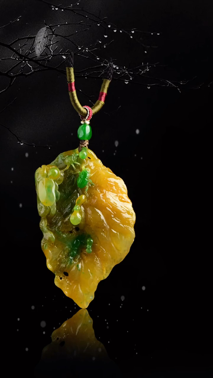 大马坎黄加绿翡翠挂件!