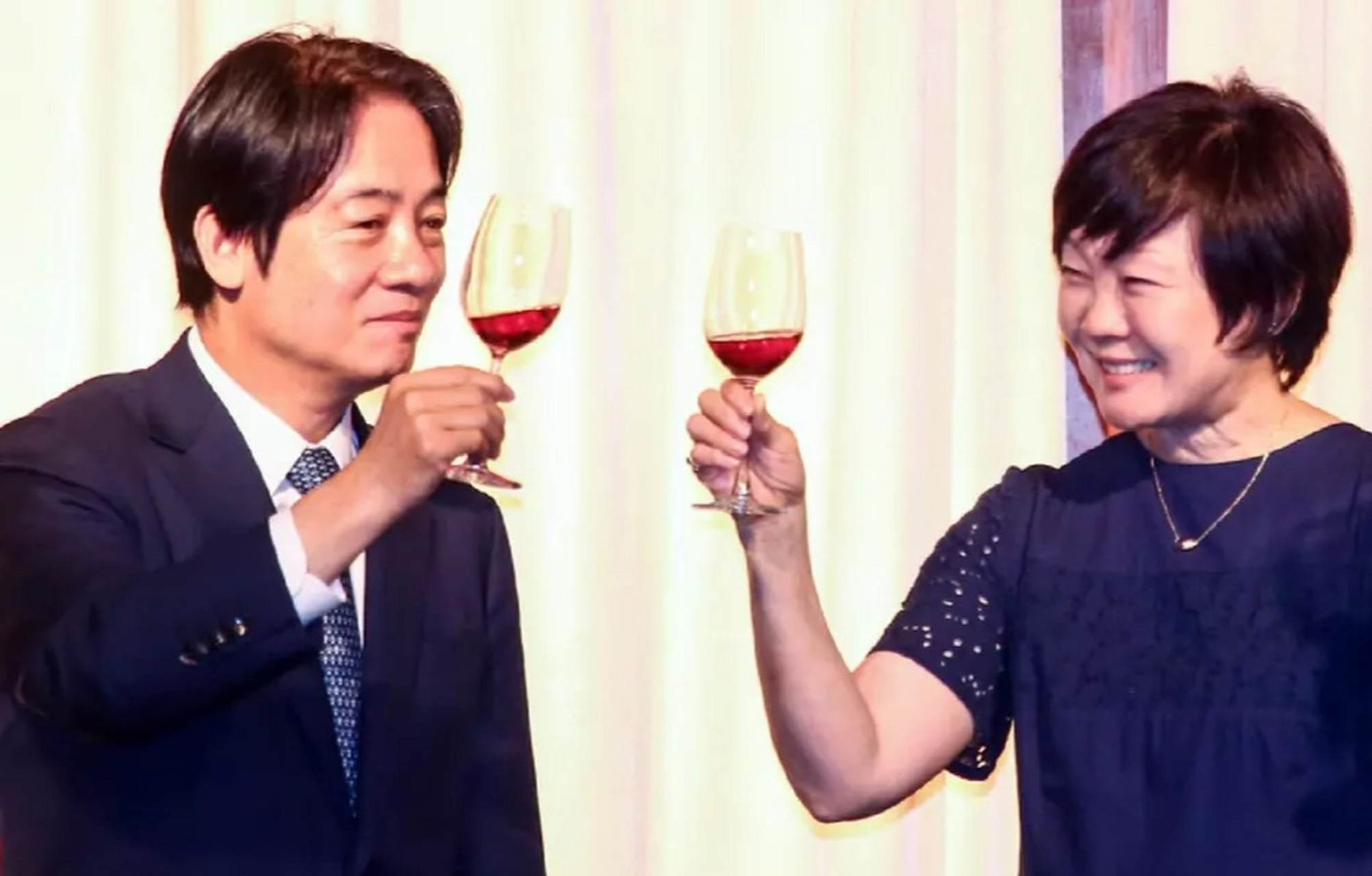 安倍家很早就染指台湾事务,2022年2月,已经卸任的安倍晋三更是公然