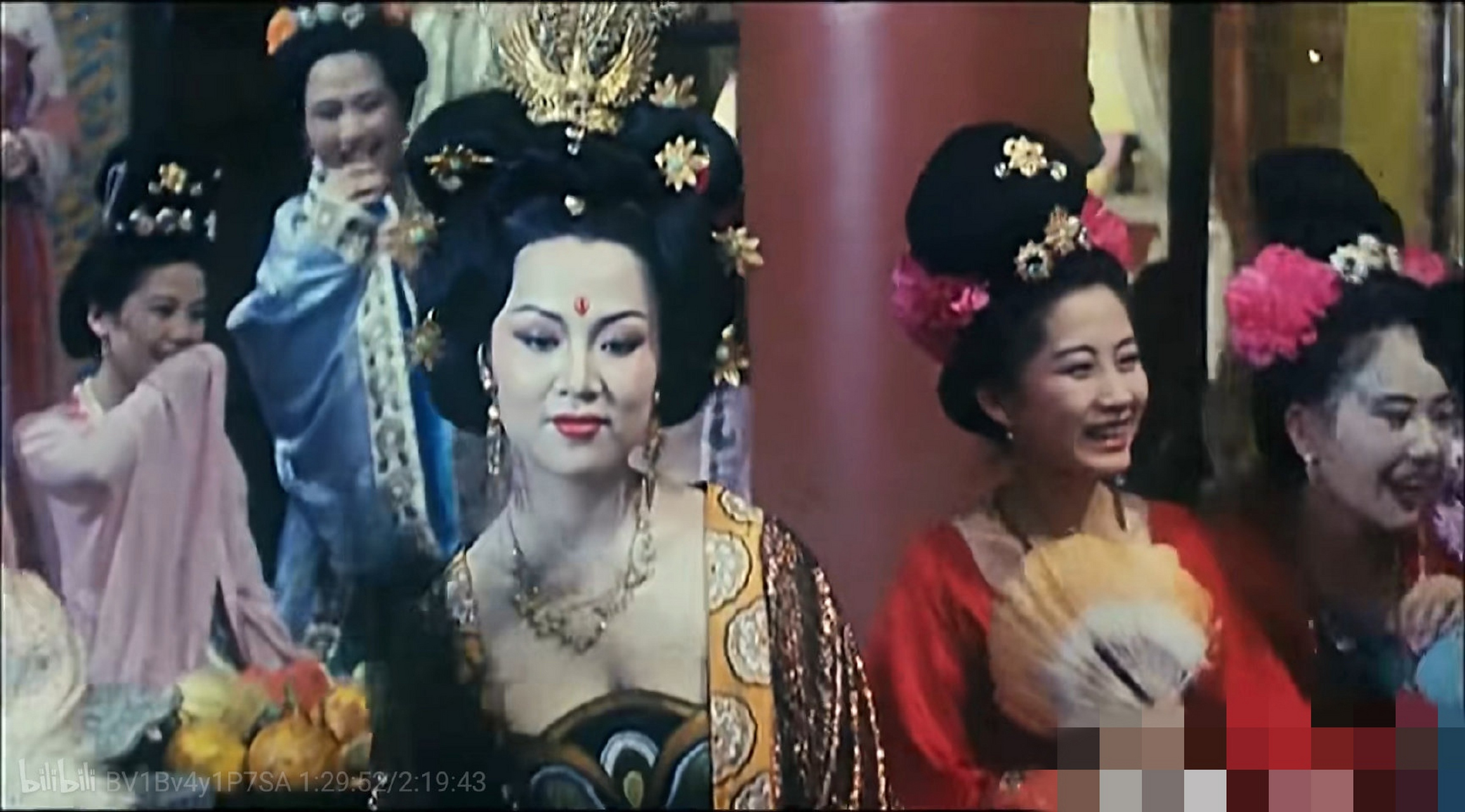 1992年电影《杨贵妃》也是杨树云做的妆造——富贵,大气.