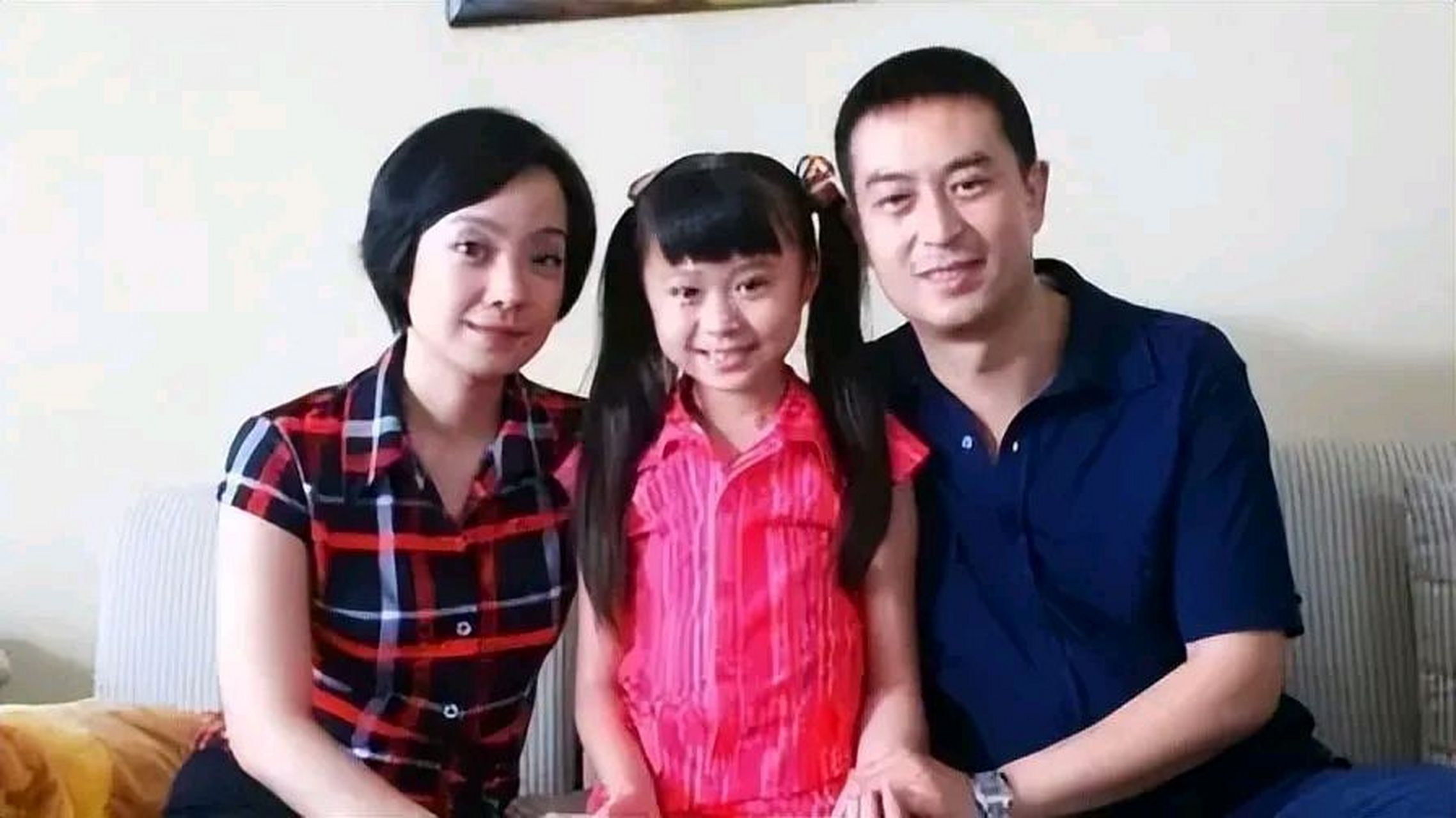 演员张嘉译王海燕夫妇爆出惊人大瓜    演员张嘉译疑对感情不忠,妻子