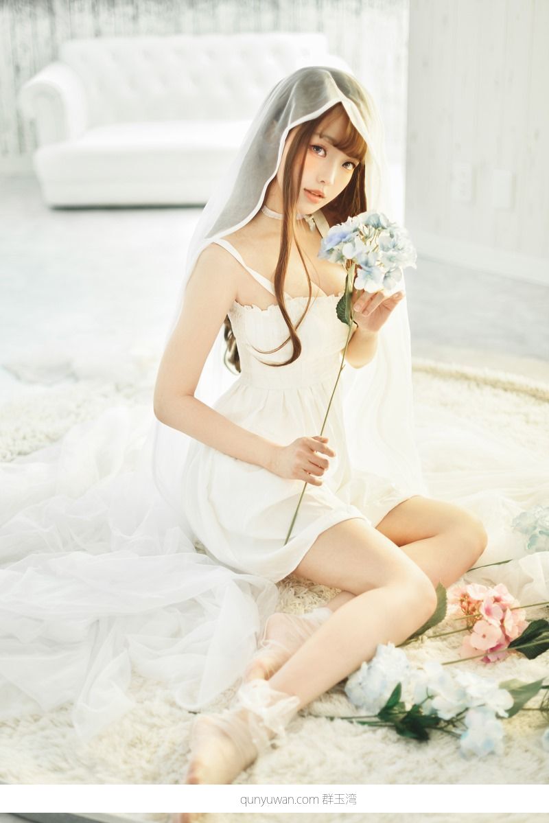 台湾Coser@ElyEE子 White Dress [22P/27MB]