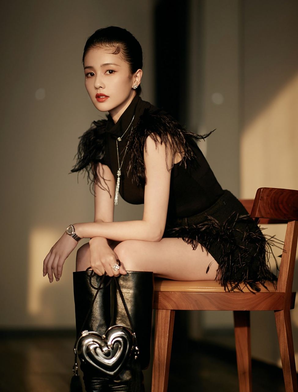 漂亮美女演员白露