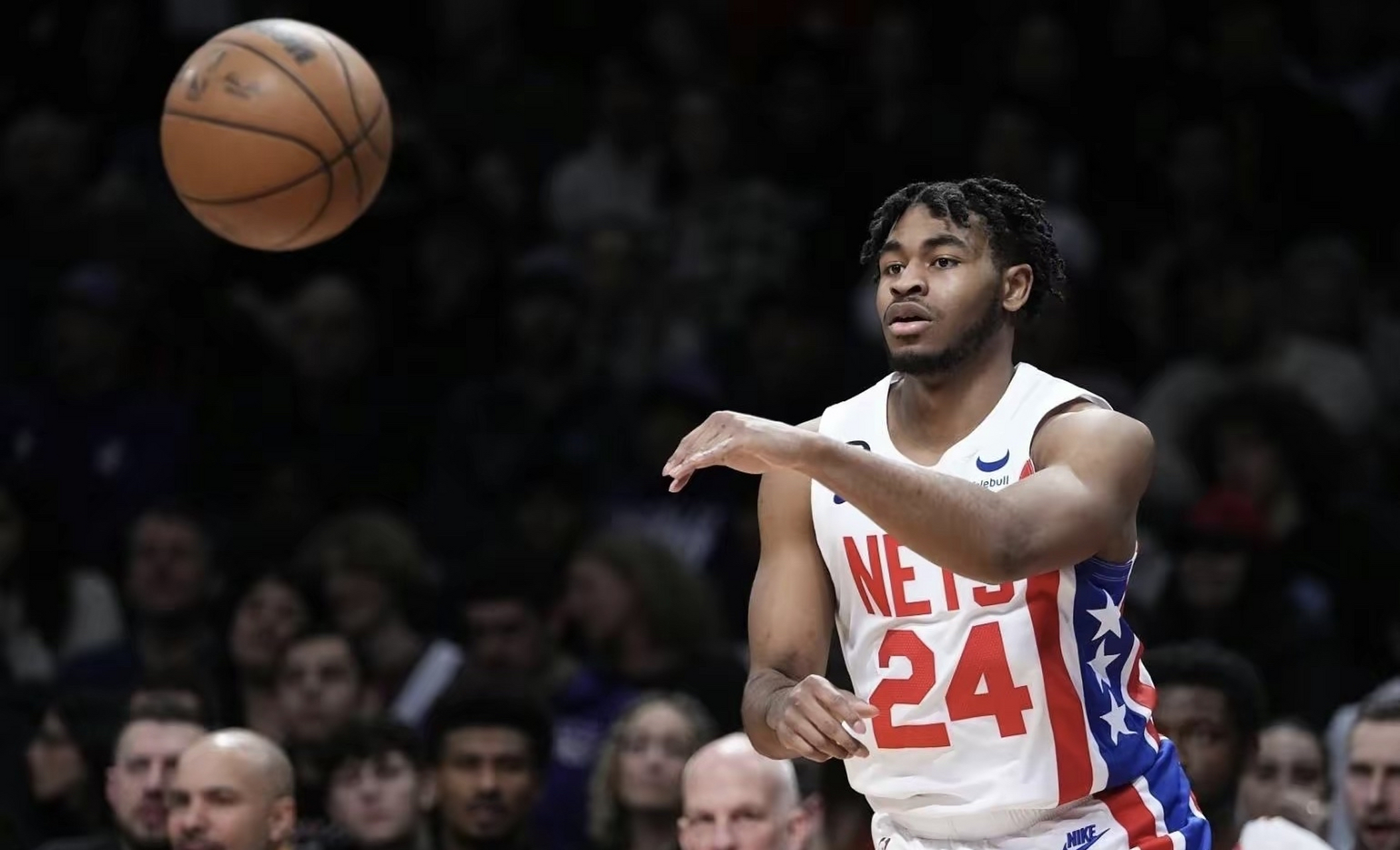 篮网球员卡梅隆-托马斯最近出现在《the schuz show》的播客节目中.