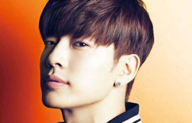 李多海未婚妻黑历史曝光,内地前男友重蹈前男友覆辙,被警醒!