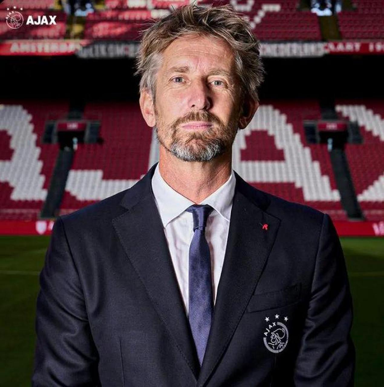 荷兰足球界传奇门将,曼联名宿现年52岁的范德萨,昨日因突发脑溢血被