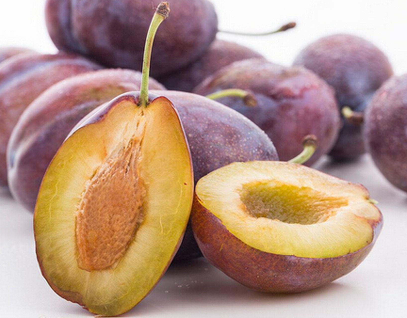 这3种水果是真正"通便高手"  说起通便水果,很多人第一时间想到的就是