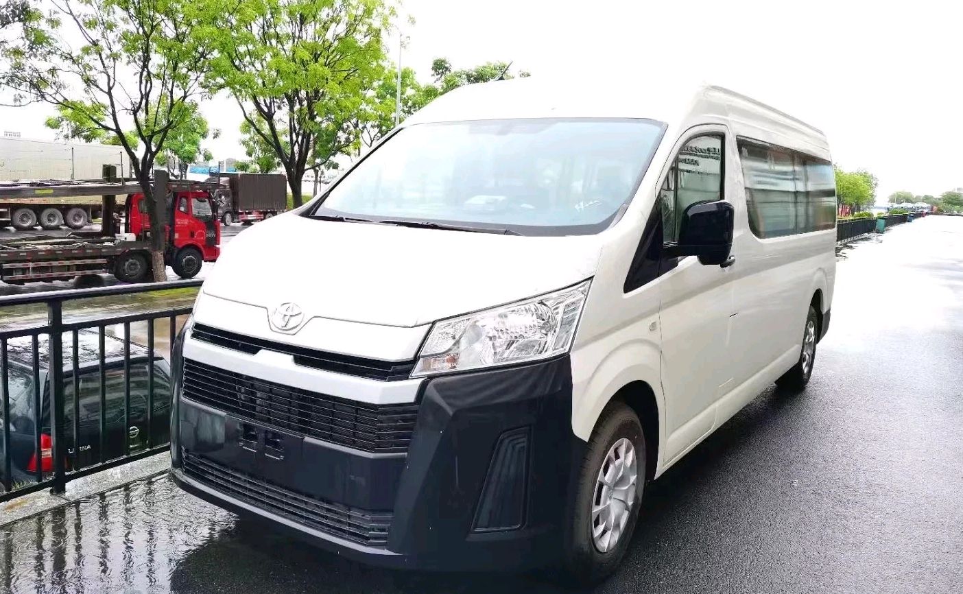 新款"货运版"丰田海狮来了,不足20万,柴油2.8t动力,实用大气