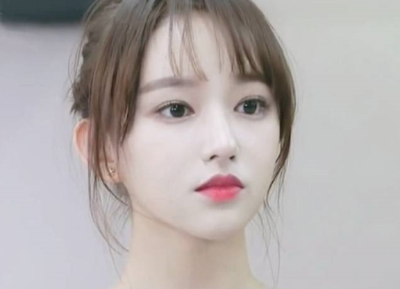铁刘海女星是谁呢?