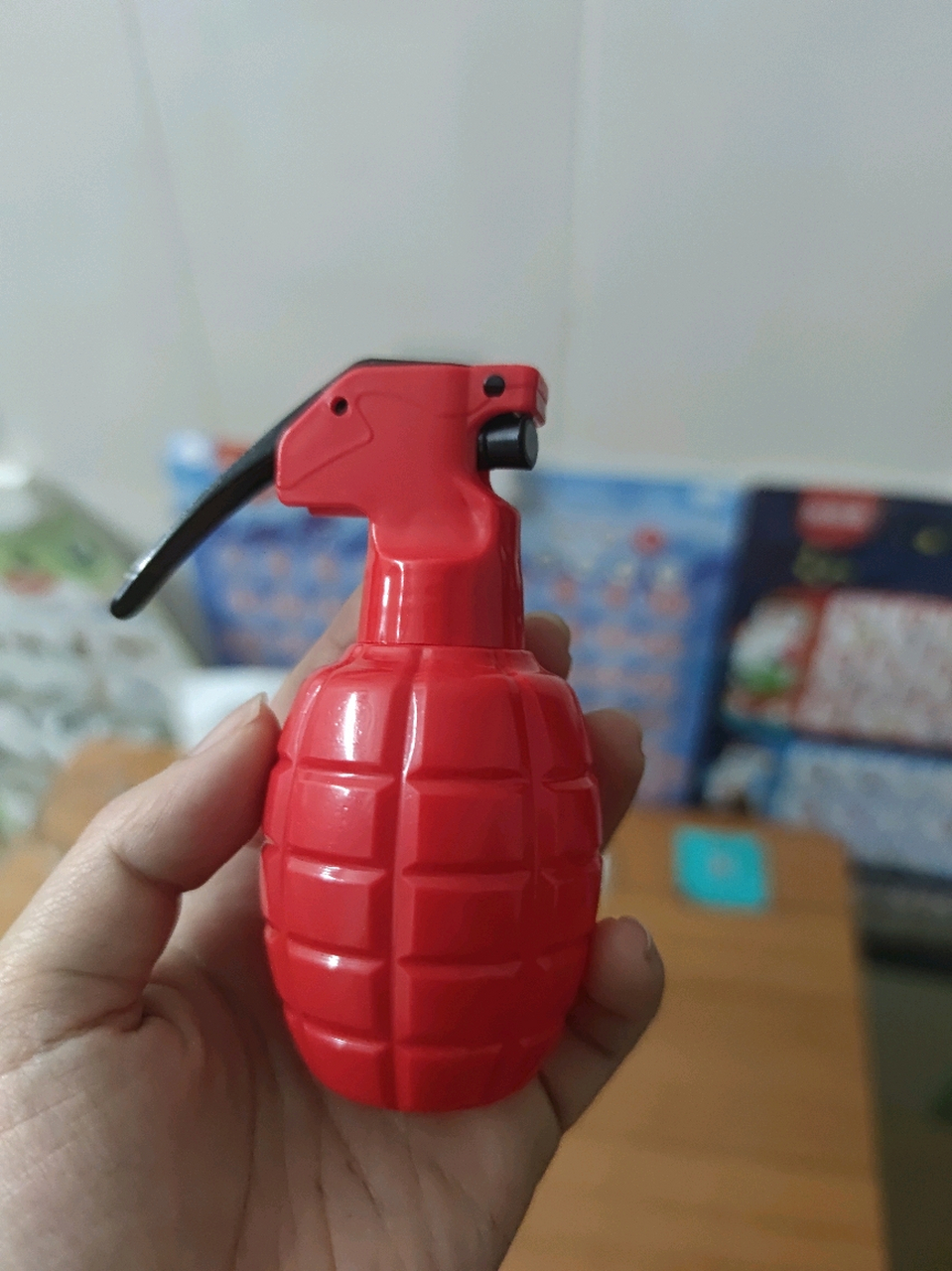 这个手榴弹居然要5元!