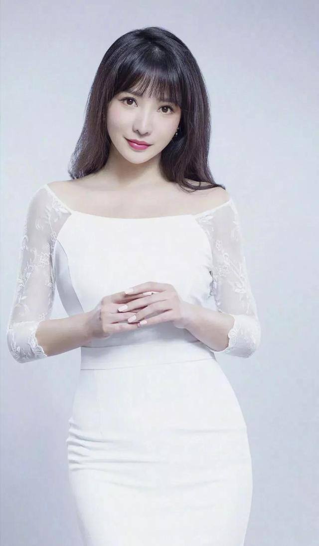 柳岩高清壁纸美图,如花美貌,妖娆动人