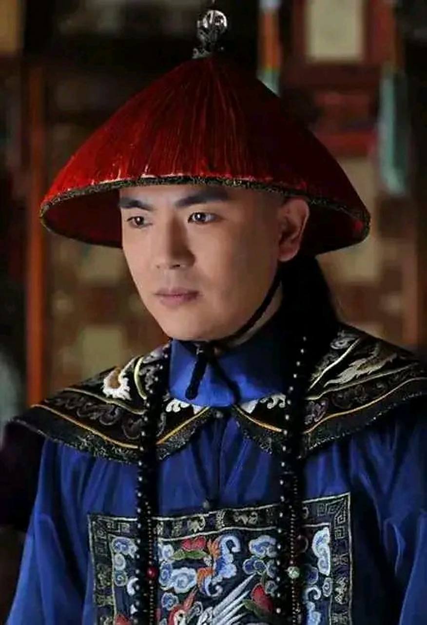 当年的《甄嬛传》,聚齐了"温太医"扮演者张晓龙的前任和现任,当张晓龙