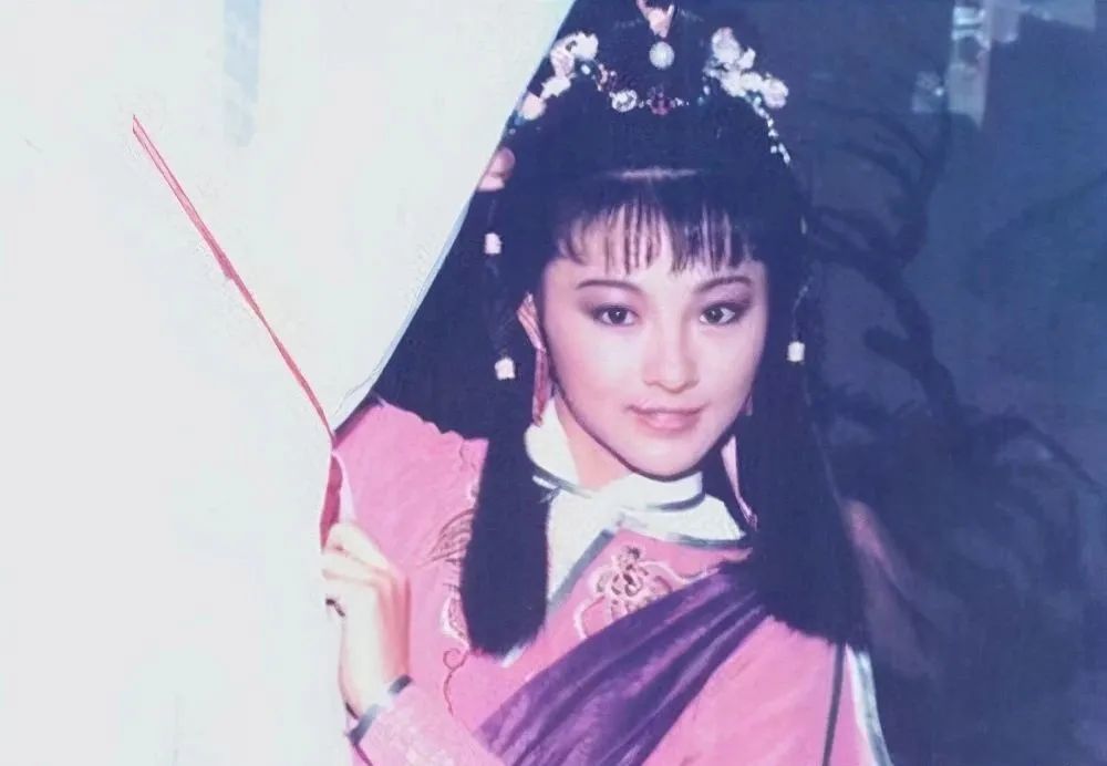 白玉京和袁紫霞谁才是真正的青龙会的"红旗老幺"