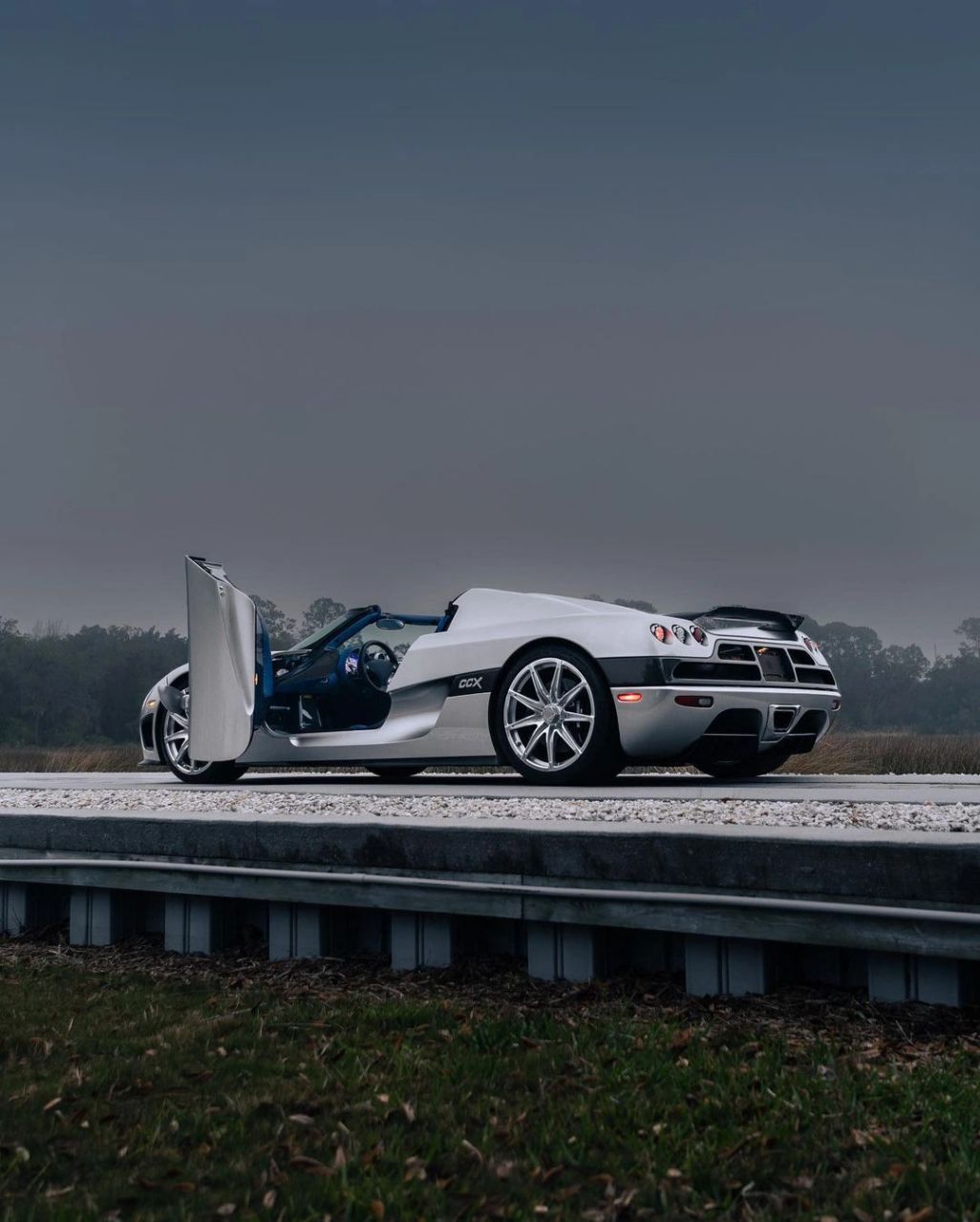 科尼赛克ccx是瑞典超级跑车制造商科尼赛克(koenigsegg)生产的一款超